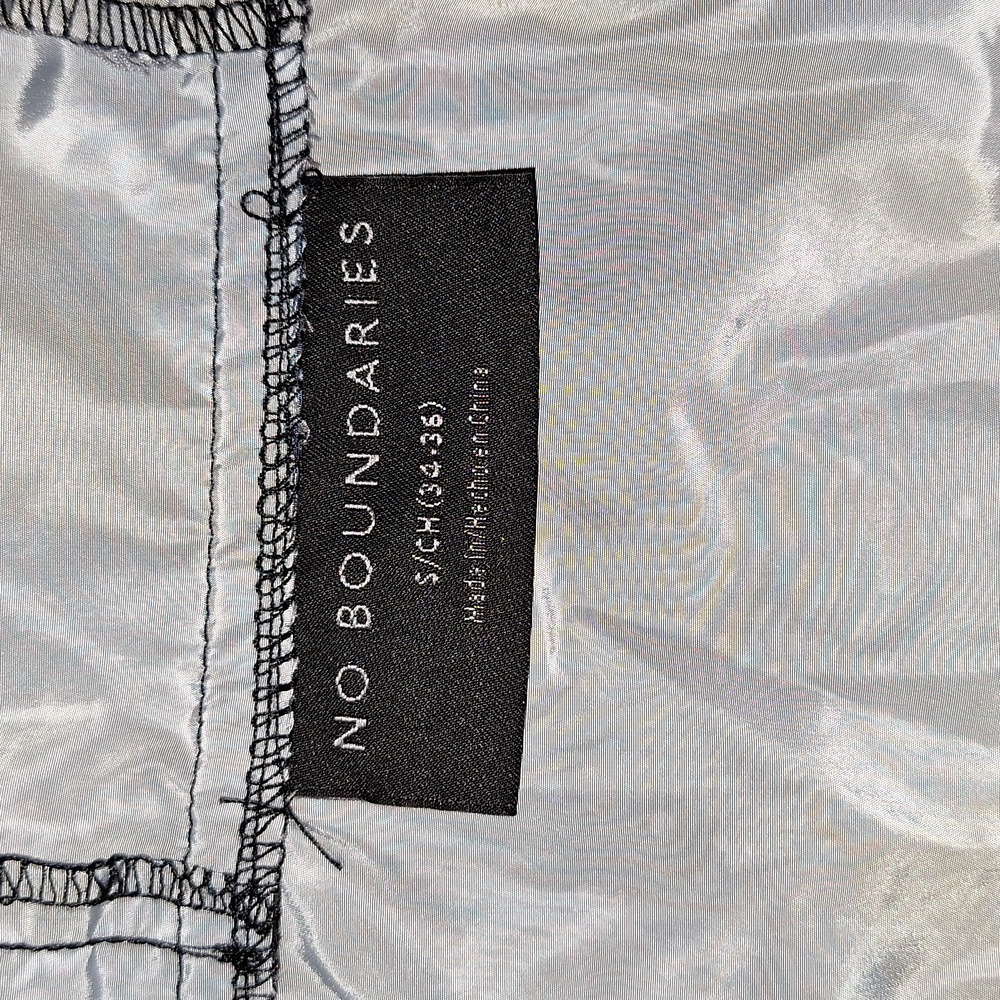 ๐ Wind breaker with night sky galaxy pattern. Like new. Mens size small. - Picture 8 of 14